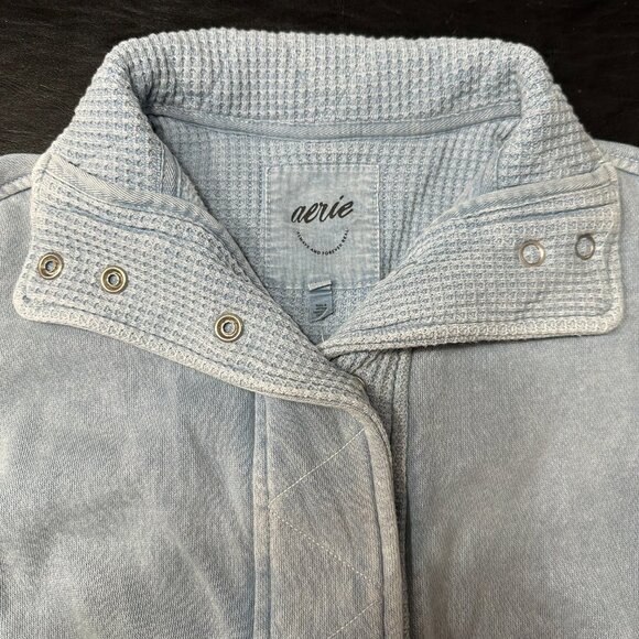 American Eagle - 1/4 Button Up Crew-Neck Oversized Sweatshirt - Picture 4 of 4